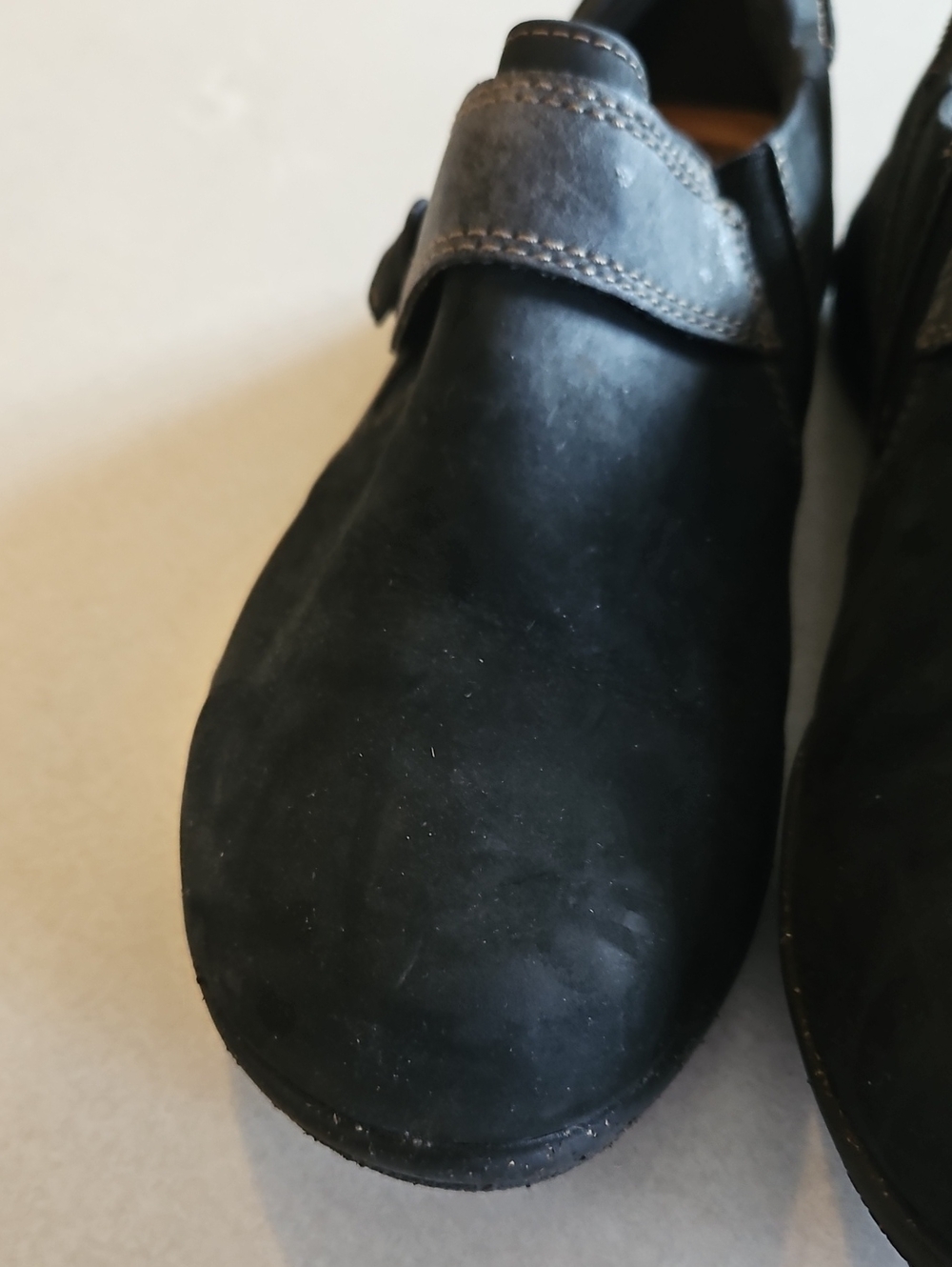 Clarks Roseville Dot Slip On Black Shoes - Picture 4 of 14